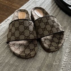 Gucci Slides 