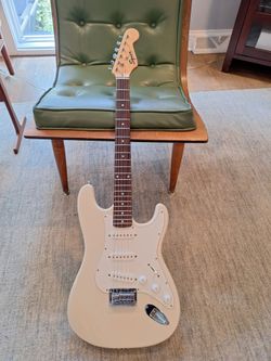 Fender Squier Bullet HT Stratocaster electric guitar - off white