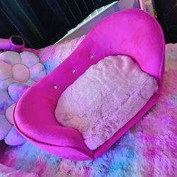 DOG BED
