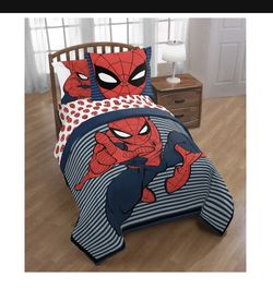 Spider-Man Spider-Man Kids 2-Piece Twin/Full Comforter Set, Reversible, Mircofiber