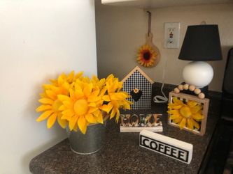 Decorative sunflower accessories