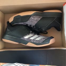 Women’s Size 7 Volleyball Shoes