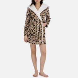 Jenni Sherpa Hooded Plush Robe Women's Size XS-S Leopard Animal Print NWT