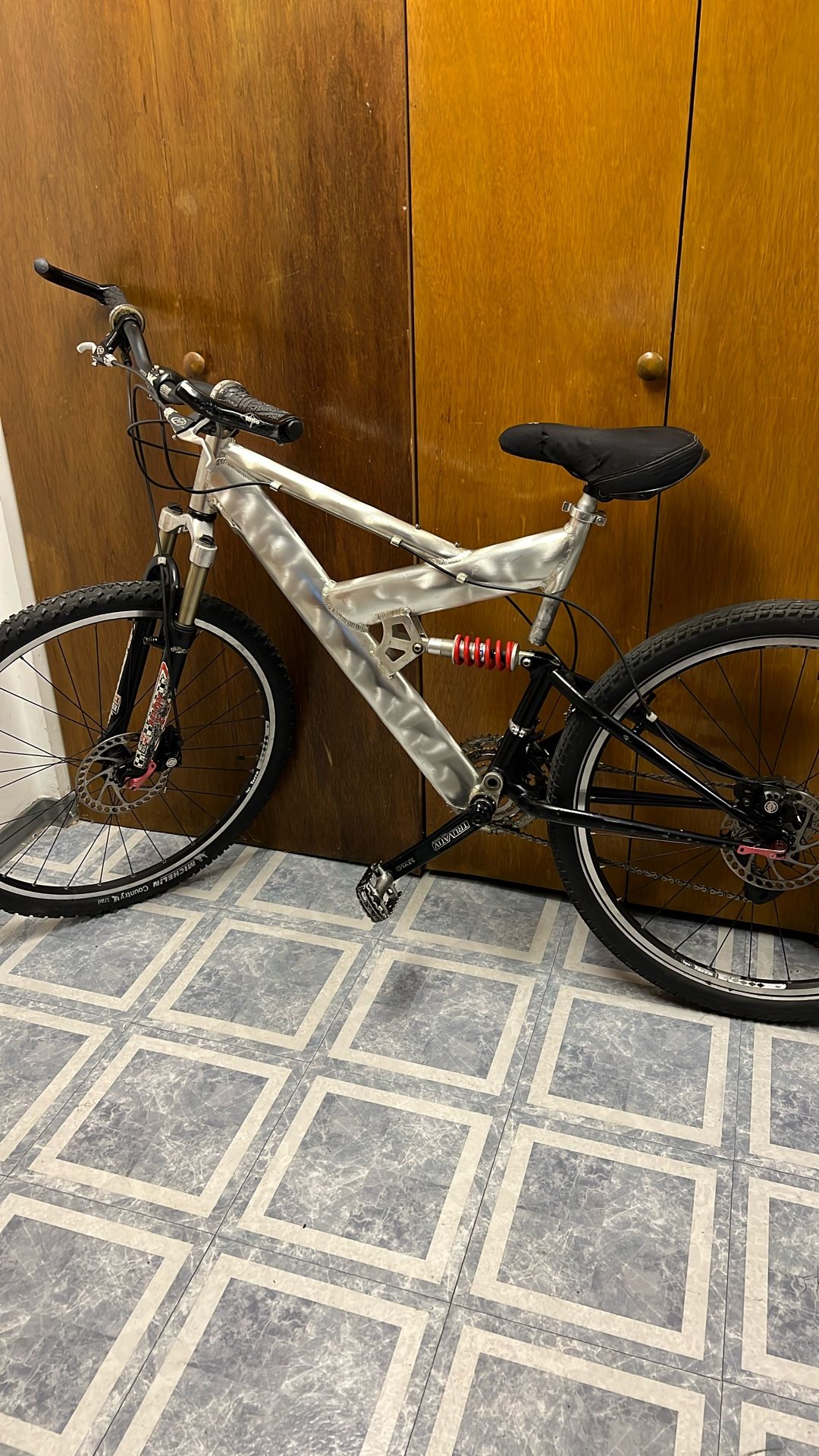 Full Suspension 23” Mountain Bike