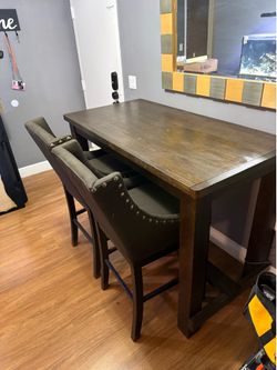 Dining Room Table and Chairs