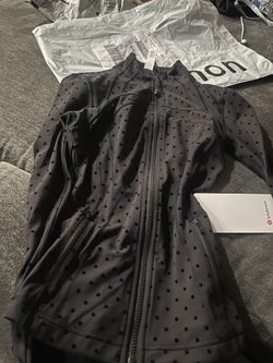 Lululemon Polka Flock