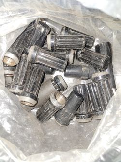 Ford F150 LUG NUTS