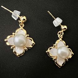 Natural pearls Gold Plated Earrings