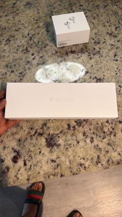 Apple Watch series 11 42mm rose gold aluminum