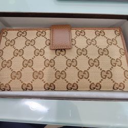 Gucci Clutch 