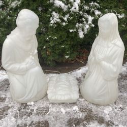 Nativity Set Vintage Blow Mold 