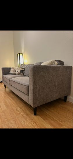Gray couch in great condition