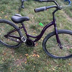 Earth Cruiser beach cruiser bike 26” wheels bicycle ready to ride great condition 