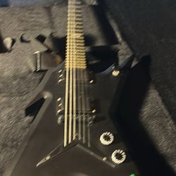Black Electric Guitar w/ Hard Case