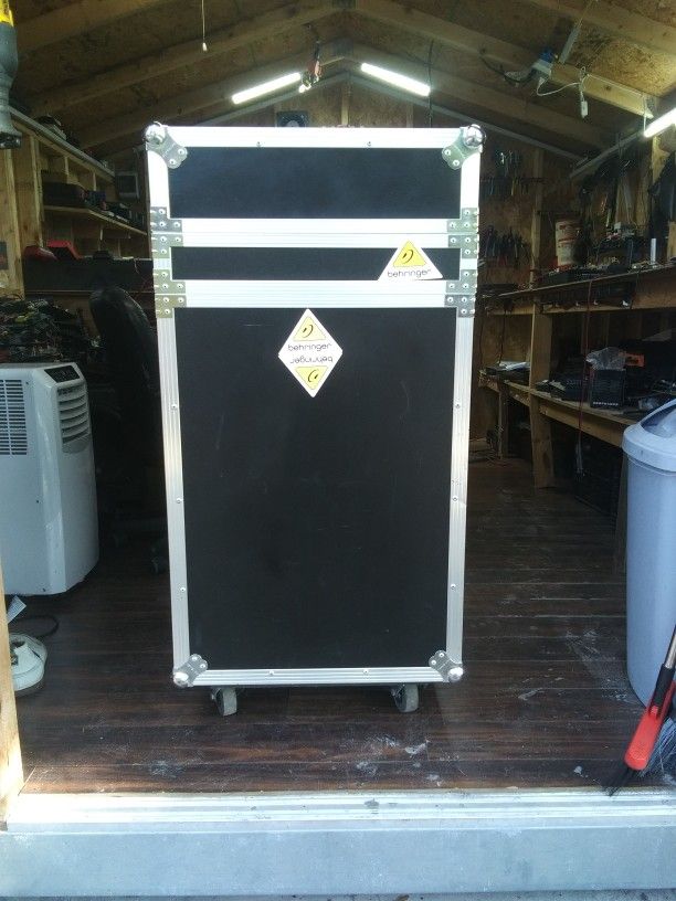 Dj EQUIPMENT