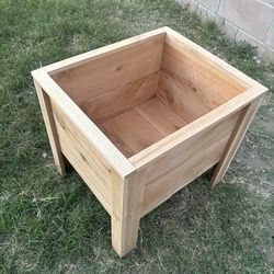 Wood planter box