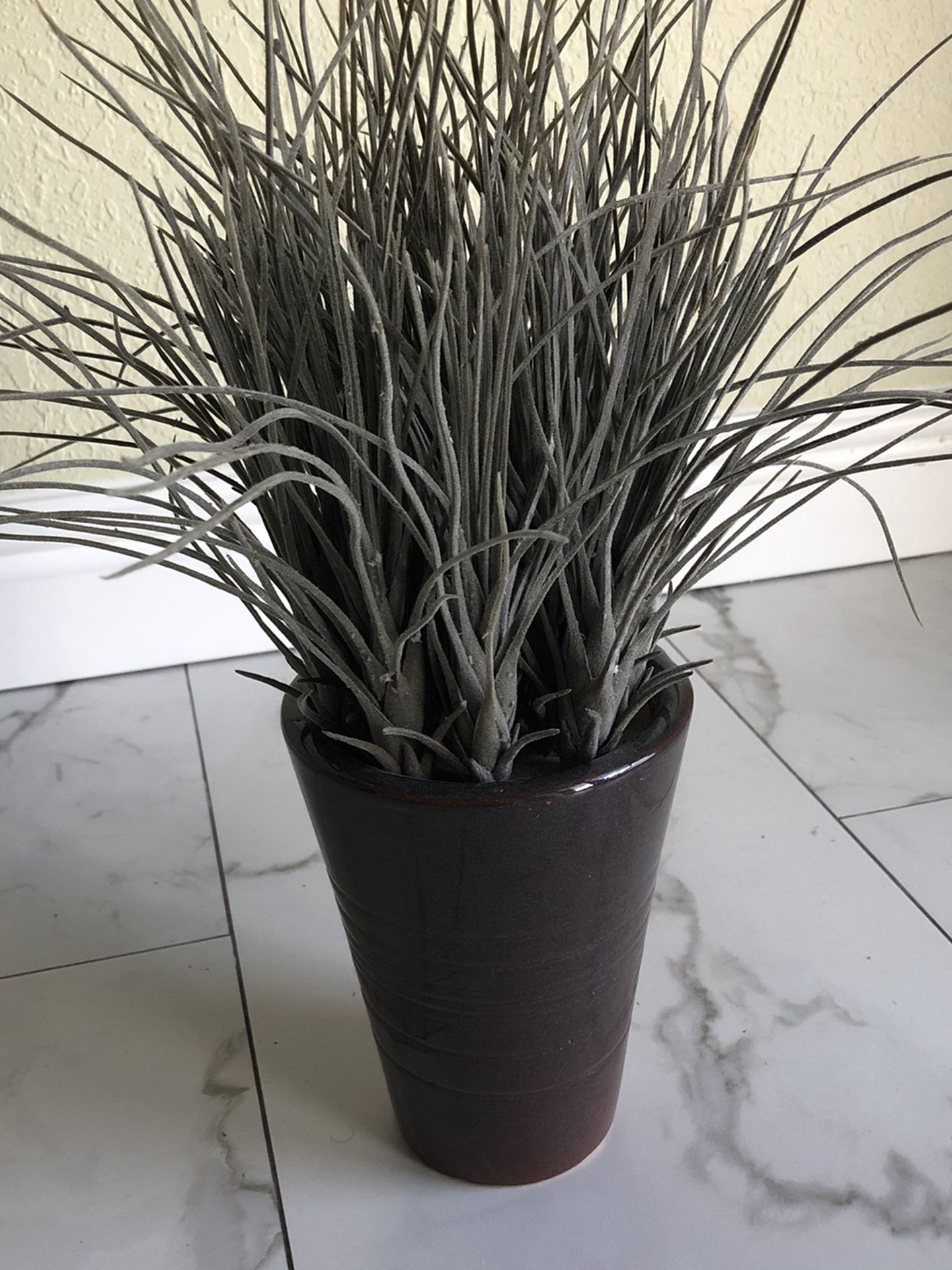 Decorative Silk Grass Plant - 17 x 6”