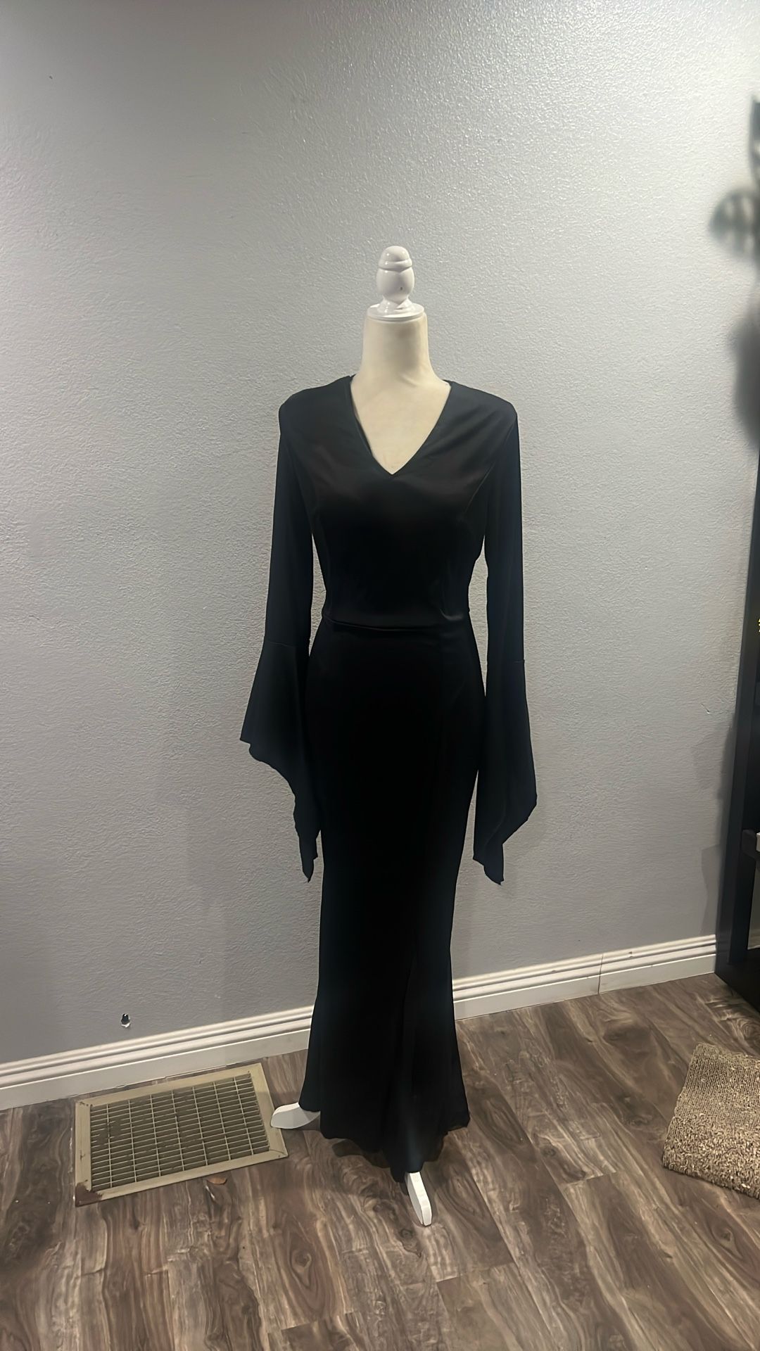 Morticia Costume Medium Adult