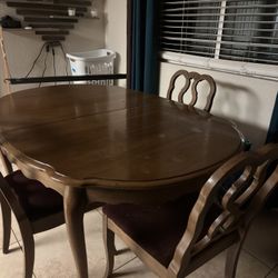 8 PIECE ANTIQUE DINNER TABLE /CHAIRS/LEAF & CHINA CABINET