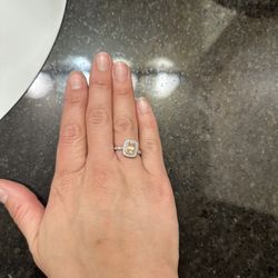 Neil lane Morganite + Diamond Halo Ring