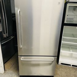 Nevera De 30” GE Freezer Abajo