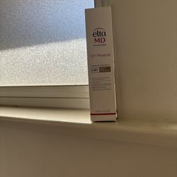EltaMD UV Physical - Tinted Sunscreen SPF 41 100% mineral actives w. Antioxidant