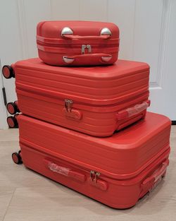 Luggages (set of 3)