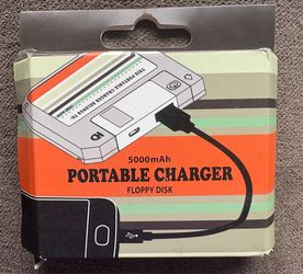 Floppy Disk Portable Charger 5000mAh