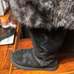 Warm Uggs Size 7