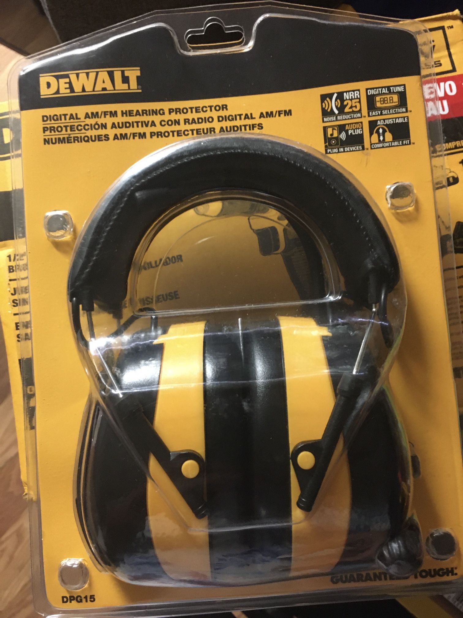 Dewalt Headset for Sale in Greenville, SC OfferUp