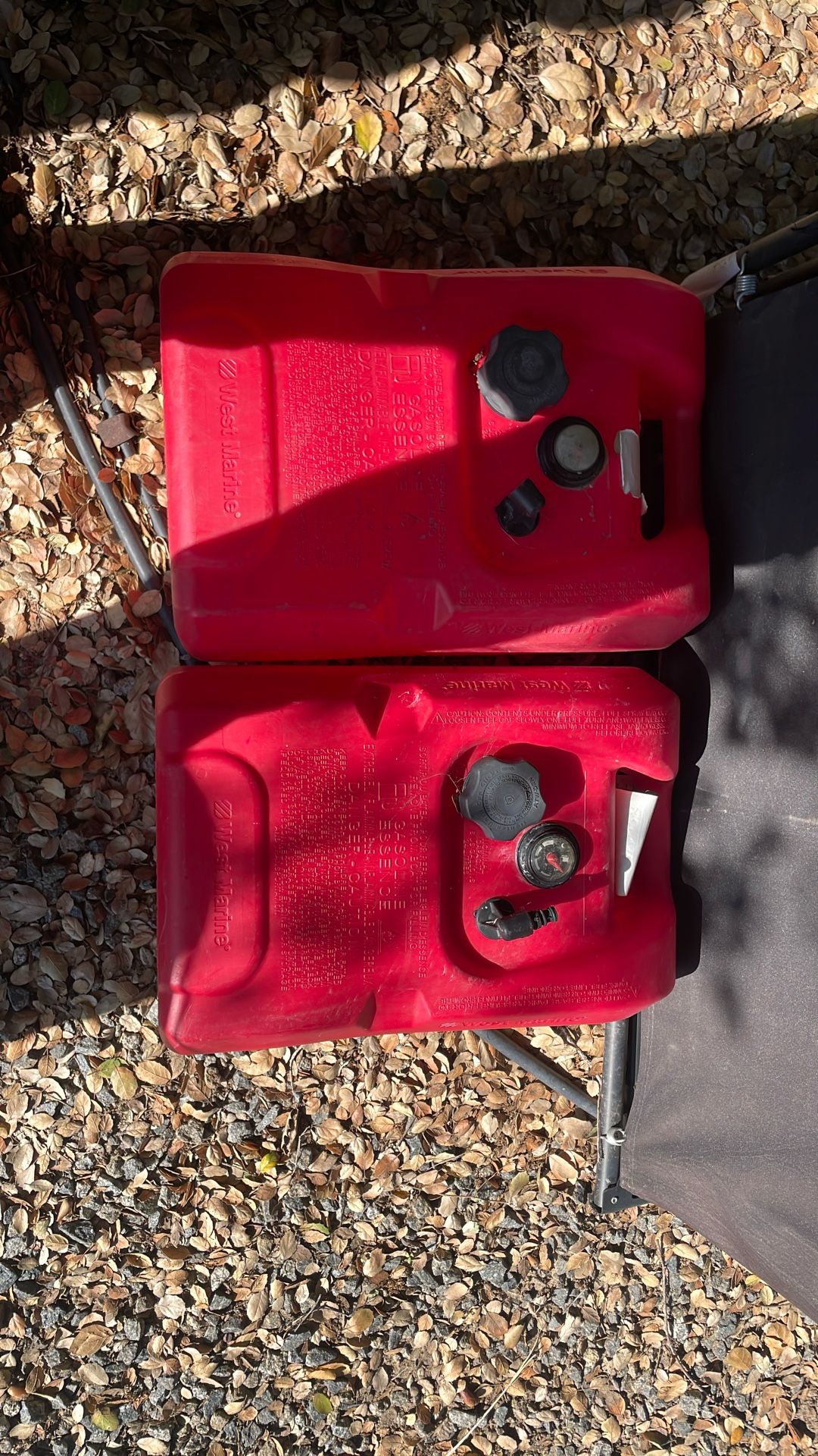 West marine 6 Gal Fuel Tanks 