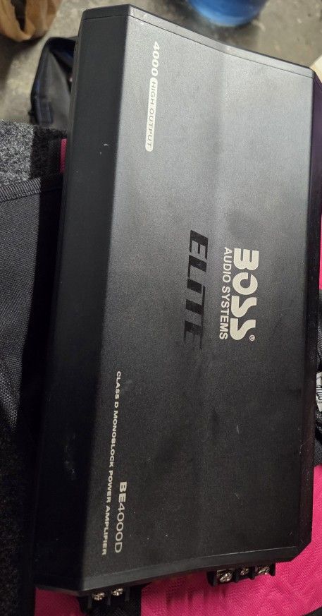 BE4000D Boss Elite 4000 Watt Monoblock Class D Amplifier
