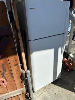 Frigidaire refrigerator