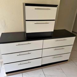 Dresser and Nightstand ⚜️ Cómoda y Mesita de Noche 