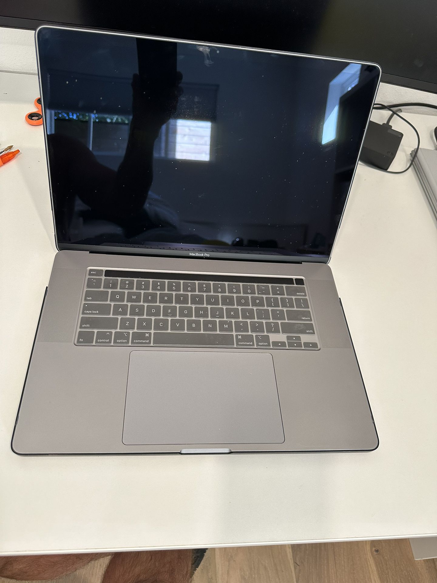 2019 MacBook Pro 16 Inch Processor 2.4 GHz 8-Core Intel Core Graphics Intel UHD Graphics  MB inish Memory 32 GB 2667 MHz DDR4 Serial number C02F71K
