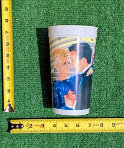 1992 McDonald's Coca Cola Batman Returns Bruce Wayne & Selina Kyle Art Cup EUC