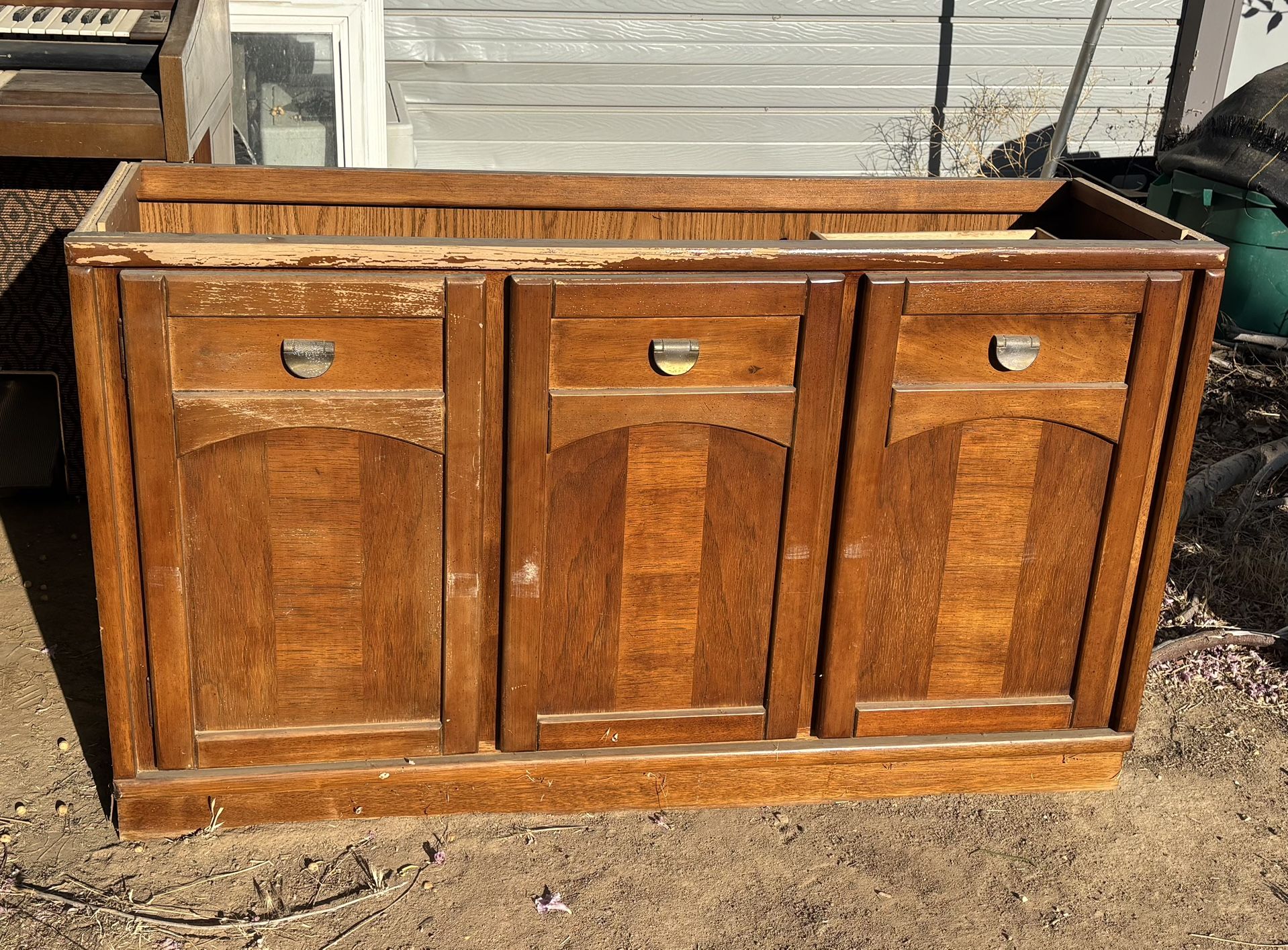 Free Vintage China Hutch