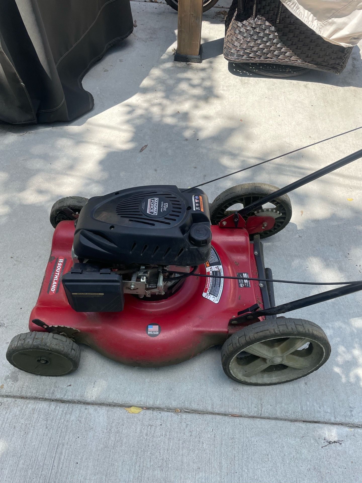 Magna force lawnmower