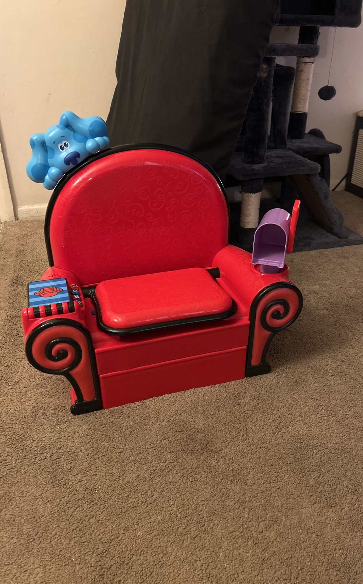 Blues Clues Chair(mailbox Lid Missing)