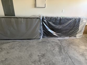 Sealy Foundation Box Spring King 9 Inch 300 Only