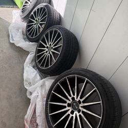 20” Staggered BMW Wheels w/ Bridgestone Tires – Curb Rash – AS IS