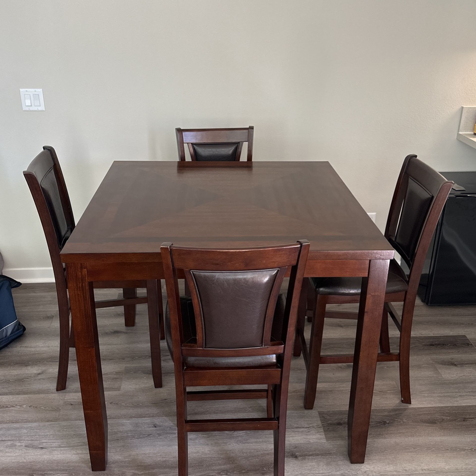 Kitchen/Bar Table
