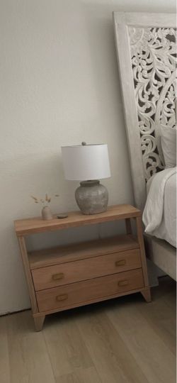 2 Night stands