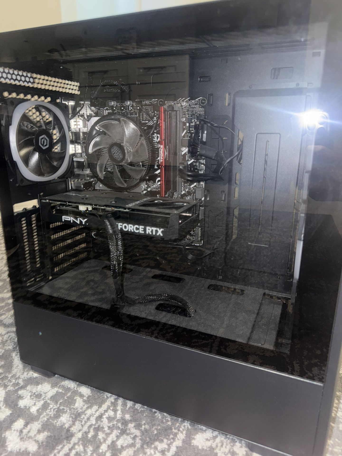 GAMING PC & GAMING MONITOR (BOTH INCLUDED)