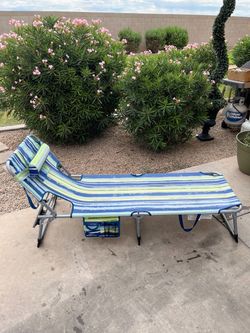 Folding Beach Tanning Chair with Side Pocket