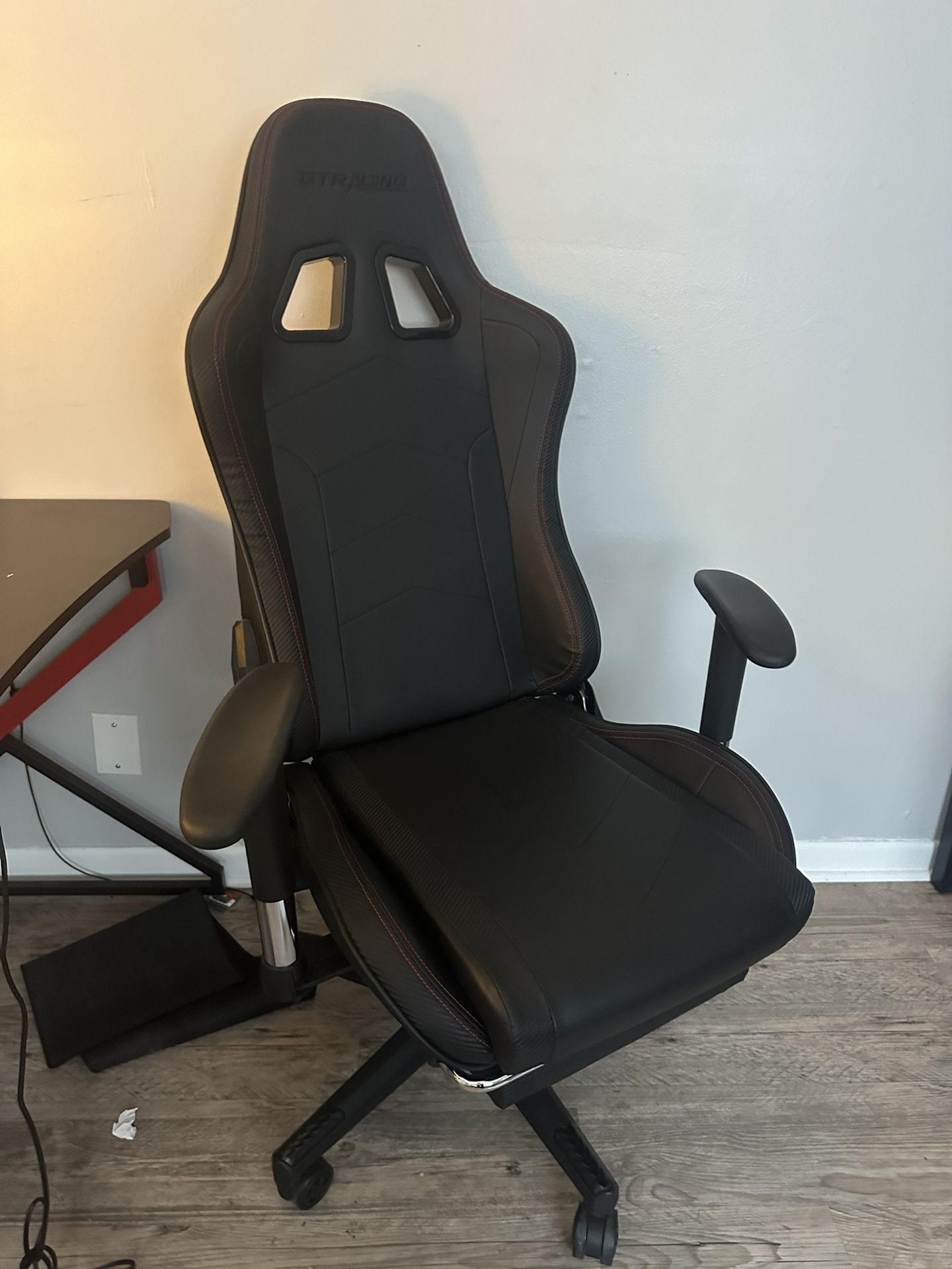 Gaming Chair With Speakers 