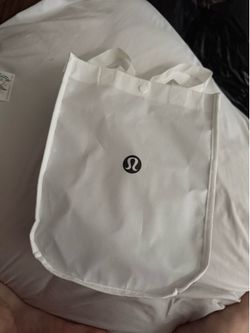 Lululemon bag