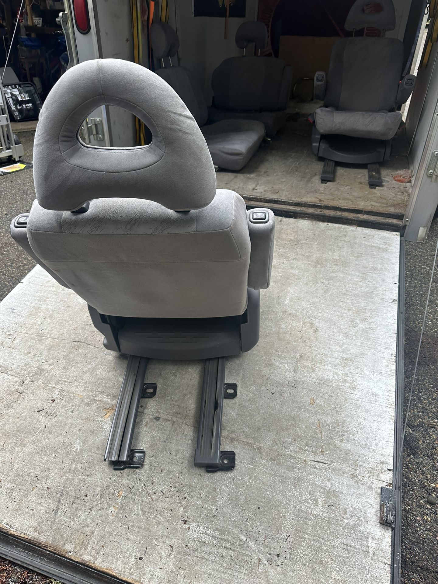 1994-1996 Mitsubishi Delica Seats