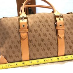 Dooney &Bourke purse