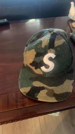 Supreme camo hat